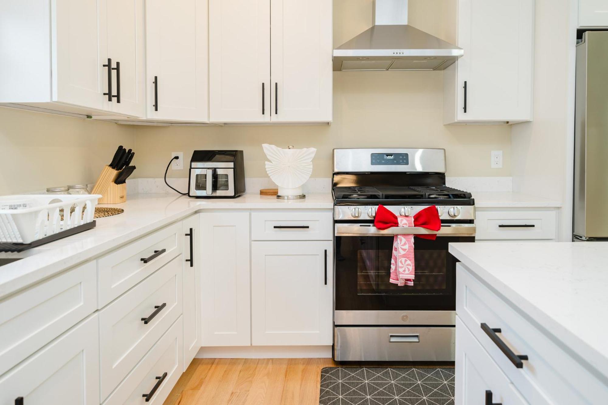Apartment 60-3 3Br Boston - Sleek Apt Near Wollaston Beach *