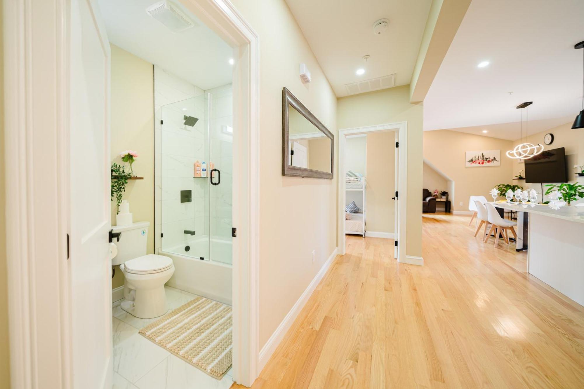 Apartment 60-3 3Br Boston - Sleek Apt Near Wollaston Beach Boston