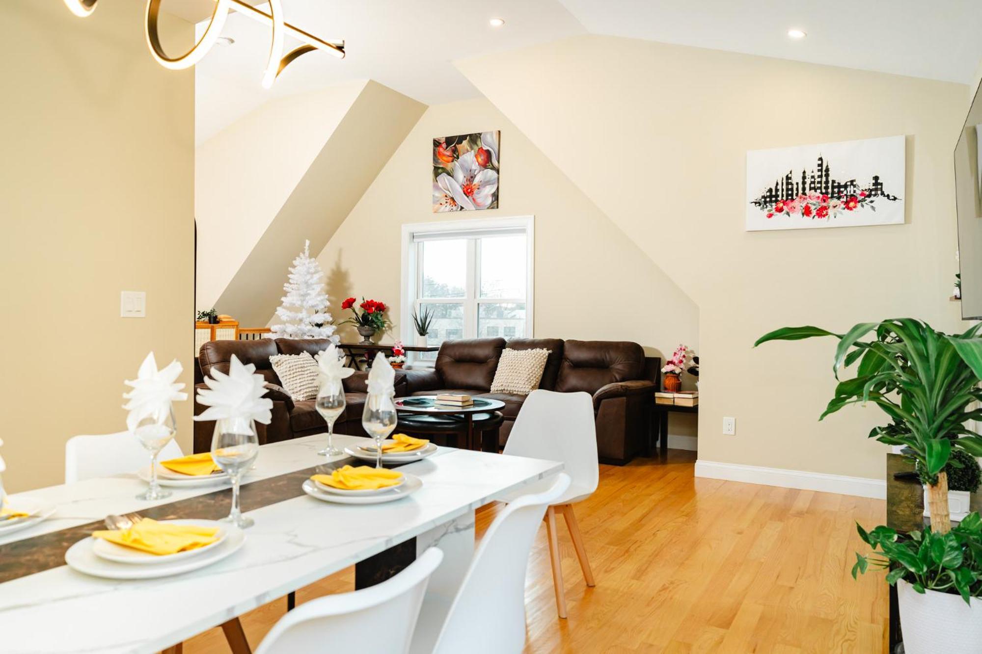 Apartment 60-3 3Br Boston - Sleek Apt Near Wollaston Beach *