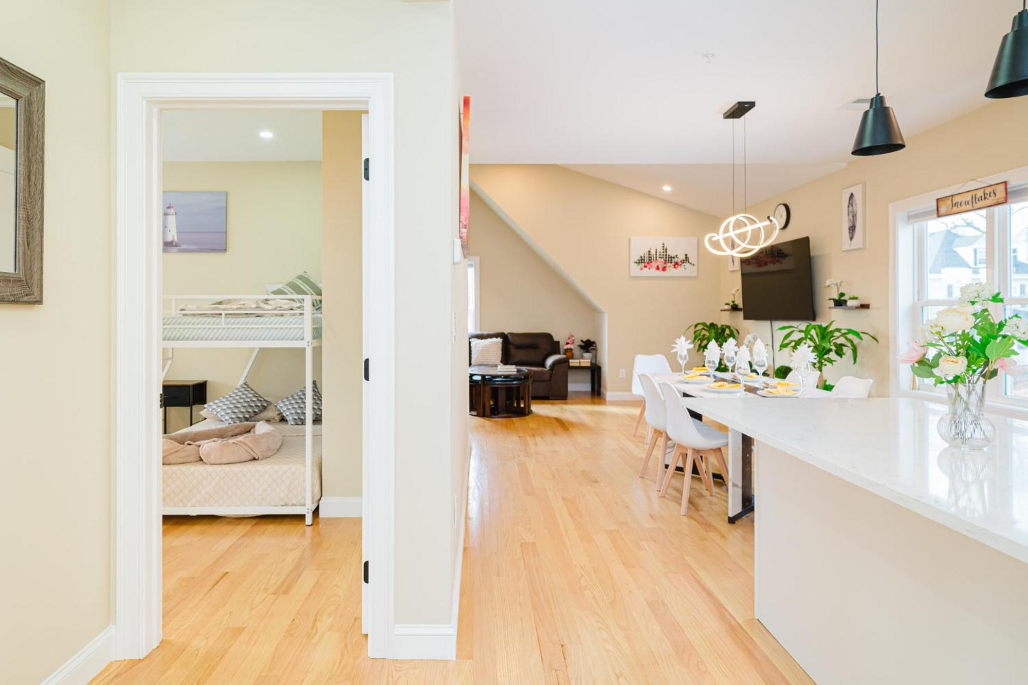 60-3 3Br Boston - Sleek Apt Near Wollaston Beach Apartment *