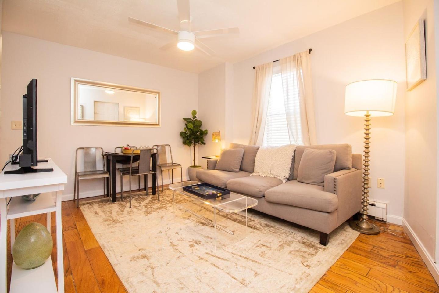 Modern,02 Mile To Northeastern, In Unit Laundry Apartamento Boston
