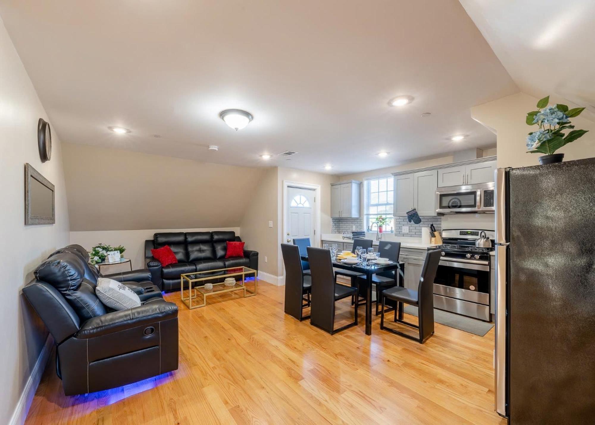Apartment 233-3 4Br Boston - Peaceful Escape Near Downtown *