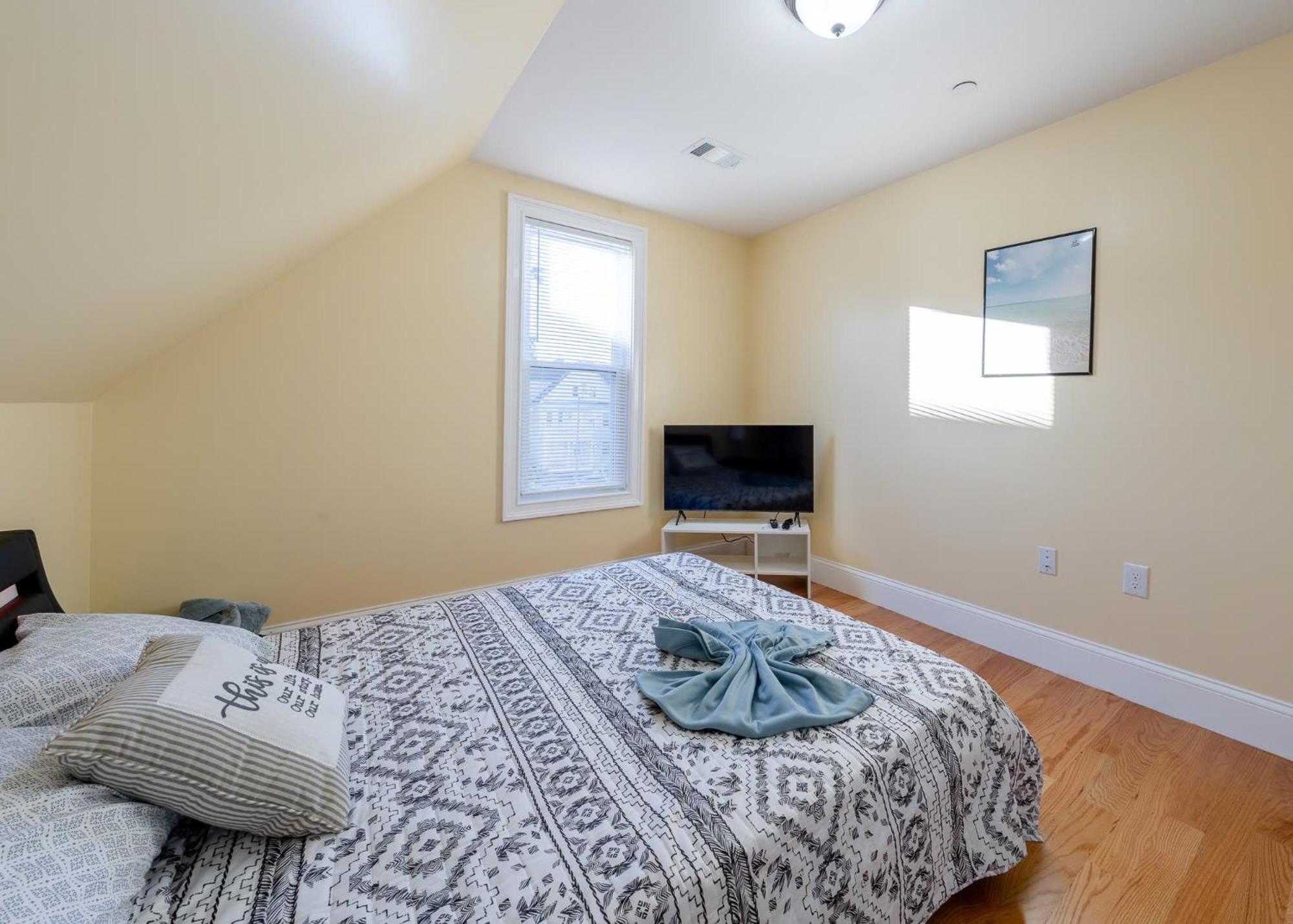233-3 4Br Boston - Peaceful Escape Near Downtown Apartment Boston