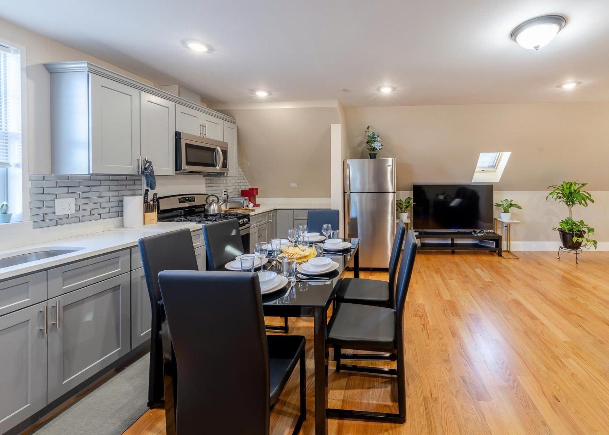 Apartment 233-3 4Br Boston - Peaceful Escape Near Downtown Boston