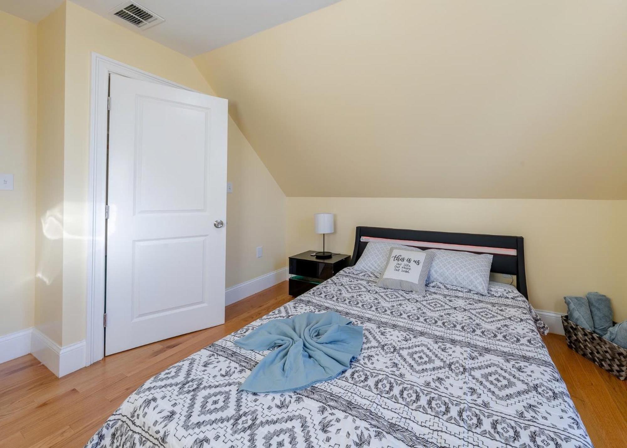233-3 4Br Boston - Peaceful Escape Near Downtown Apartment *