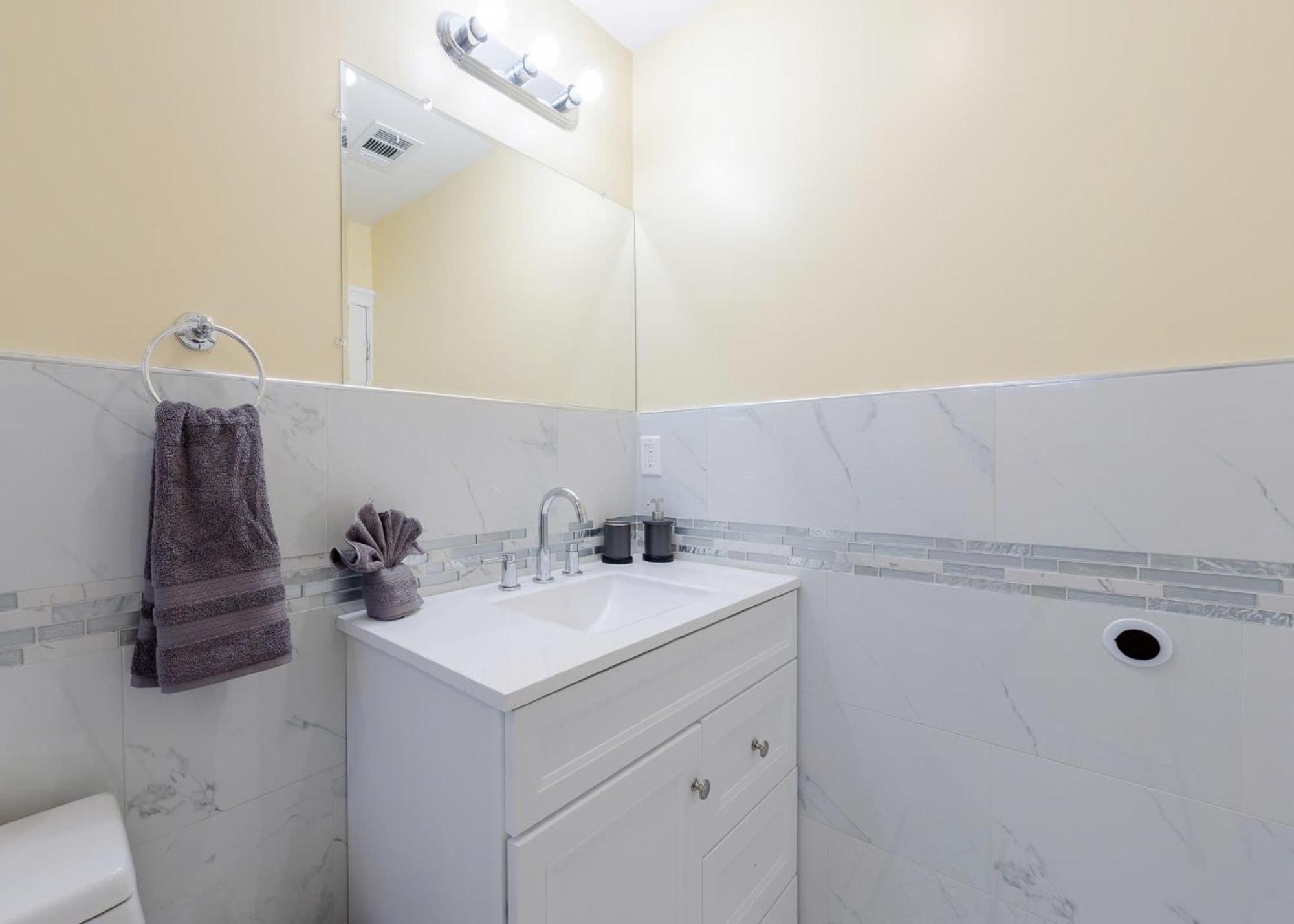 Apartment 233-3 4Br Boston - Peaceful Escape Near Downtown Boston