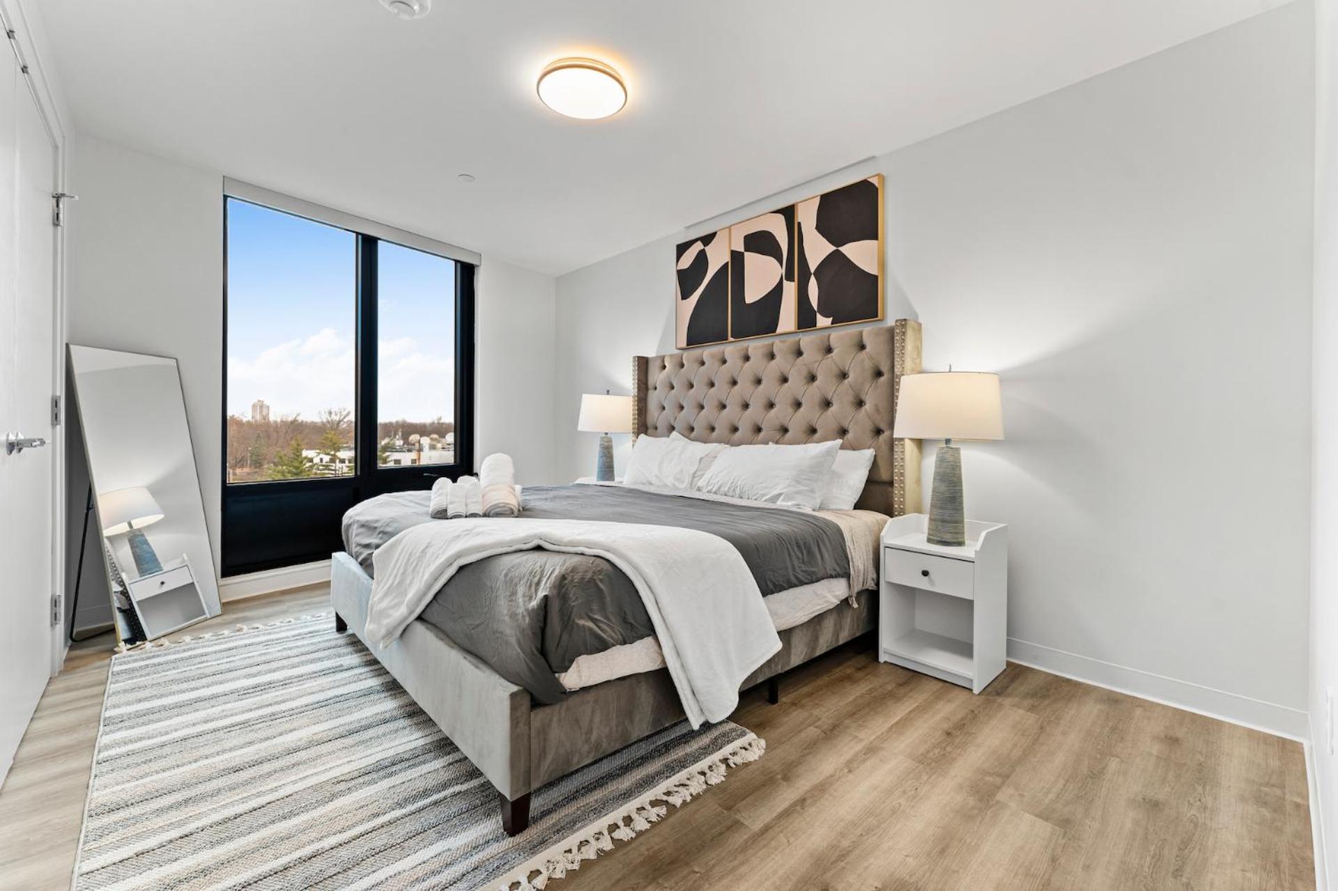Furnished Luxury Next To Harvard Stadium *
