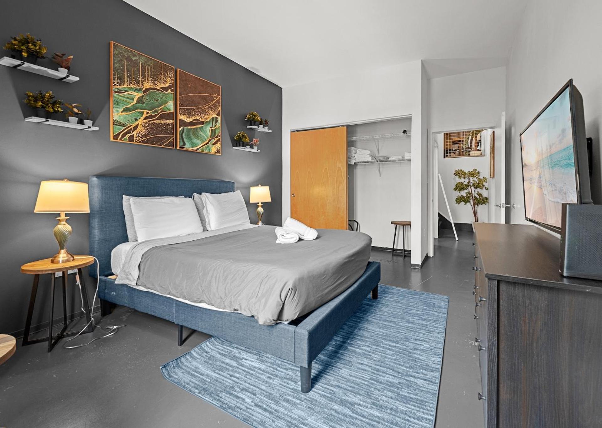 Furnished Loft Style In Southend * Boston