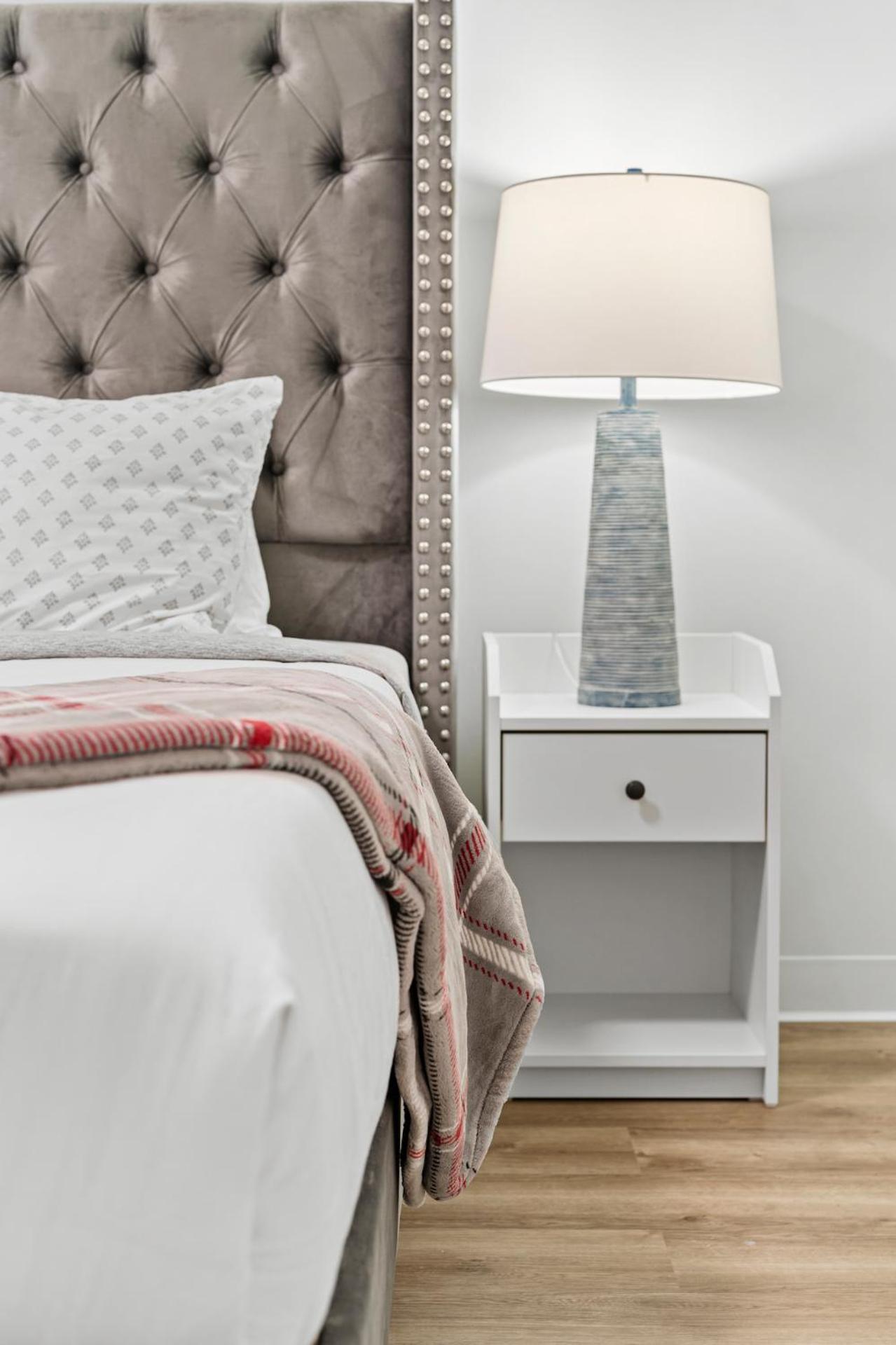 Furnished Luxury Next To Harvard Stadium * Boston