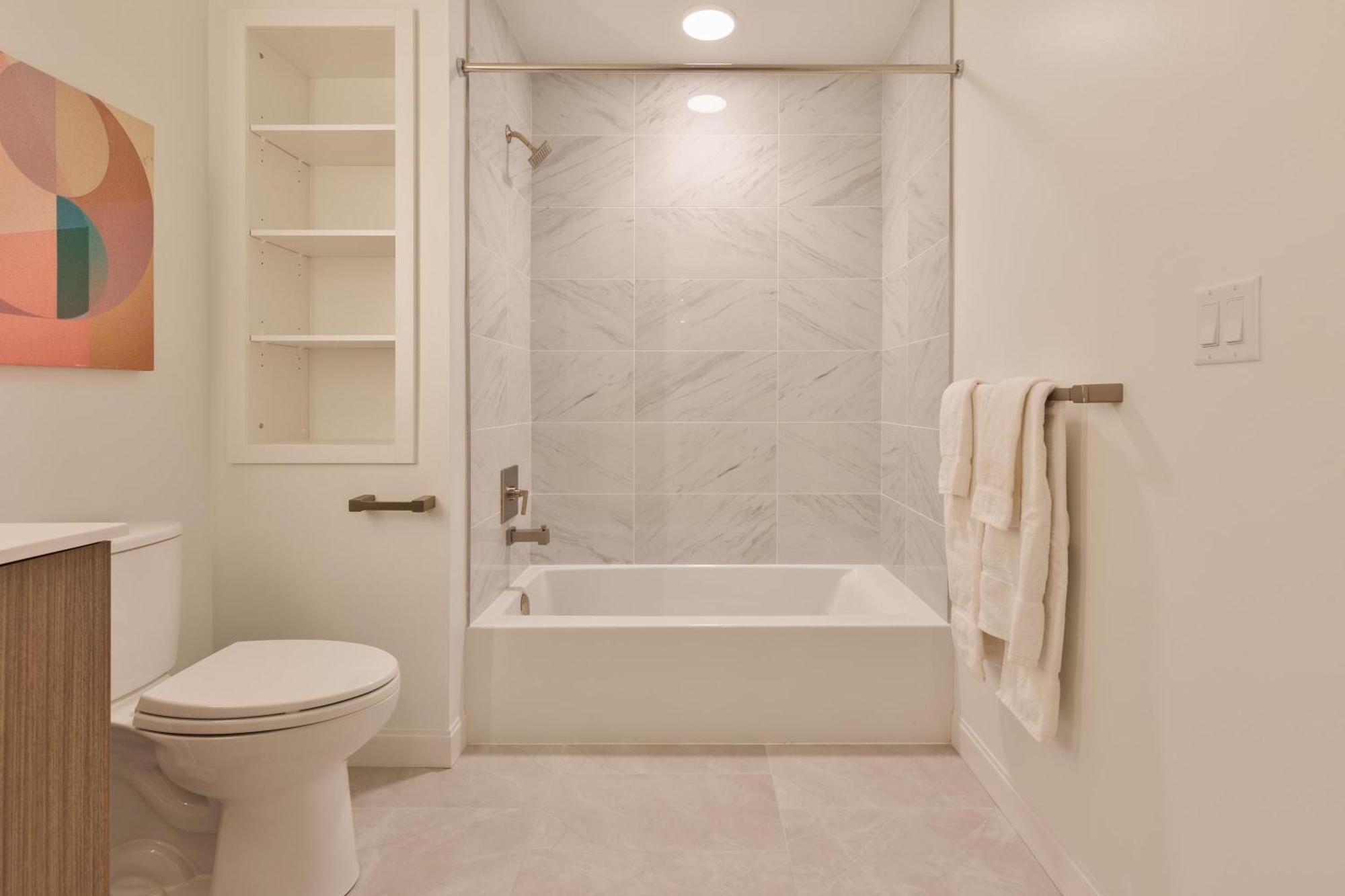 Gorgeous With Kitchen-idl-137 Boston