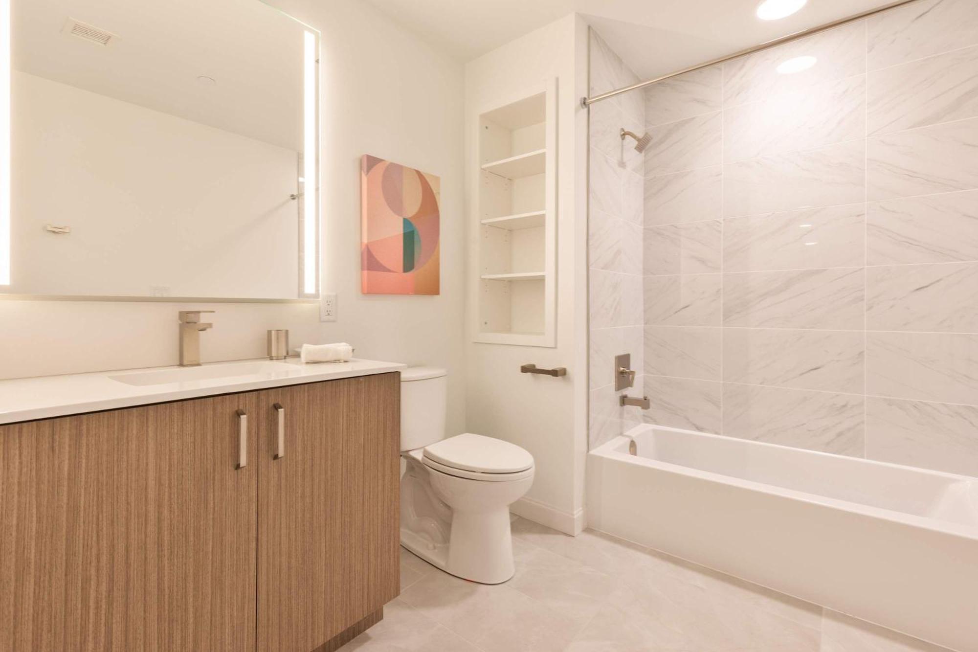 Apartment Gorgeous With Kitchen-idl-137