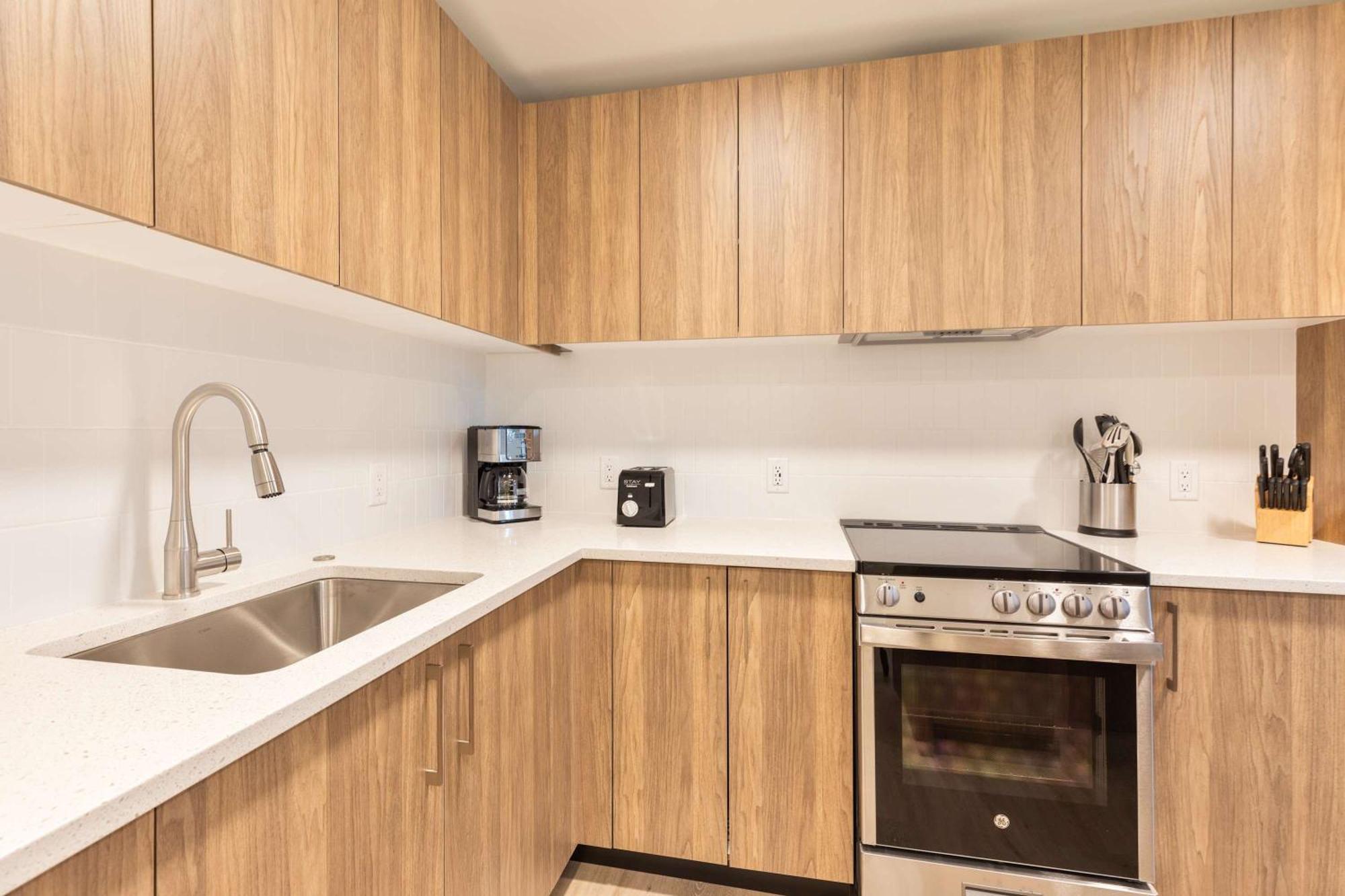 Gorgeous With Kitchen - Idl-521 Apartment *