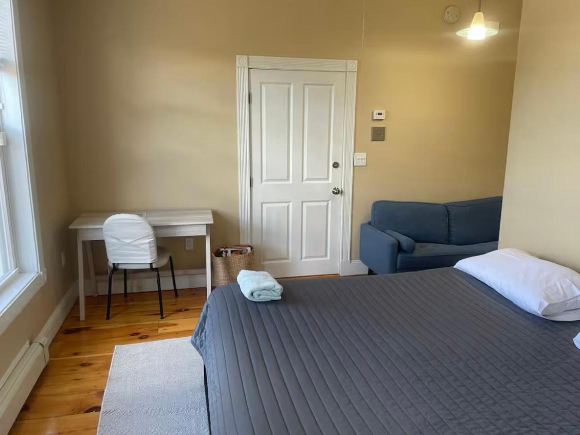 Charming Two-bedroom In Apartment