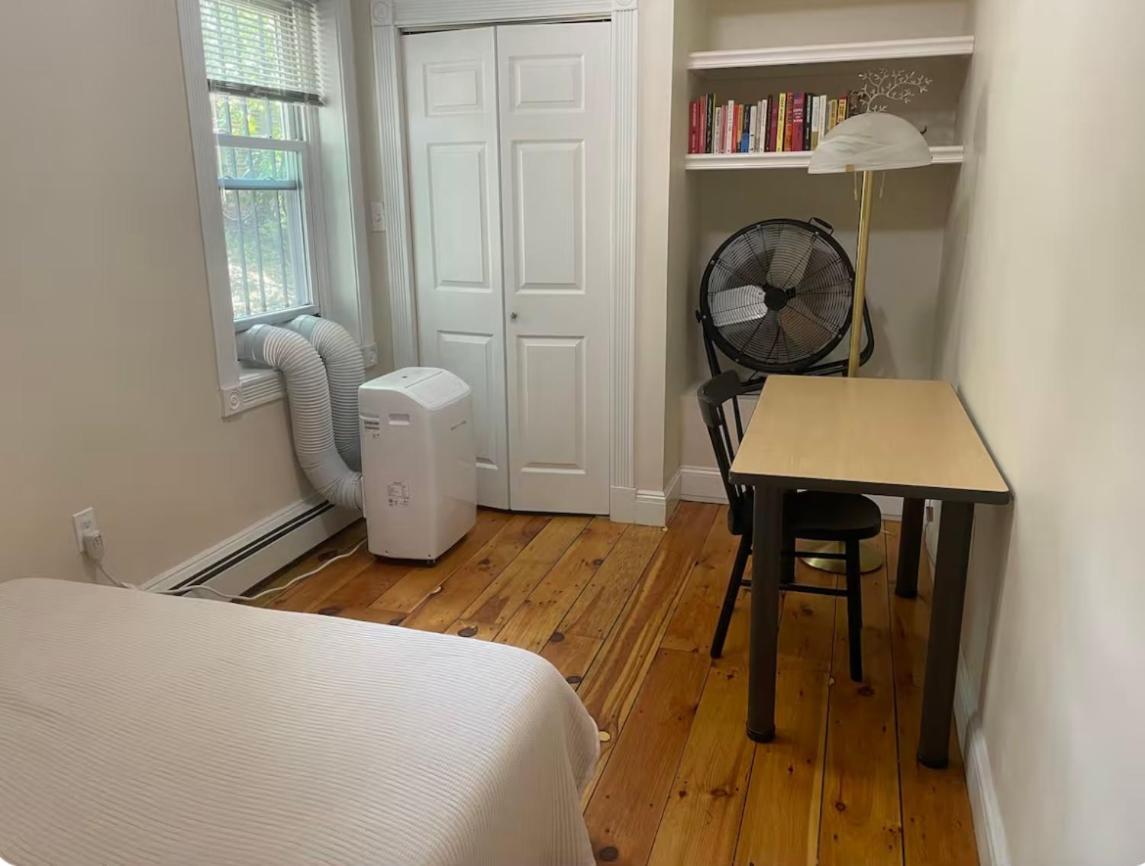 Apartment Charming Two-bedroom In
