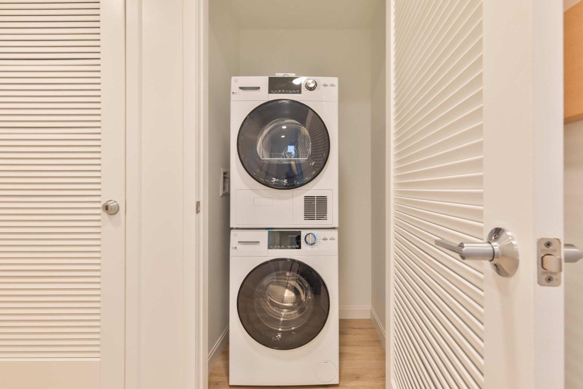 Gorgeous With Kitchen-idl-332 Apartment *