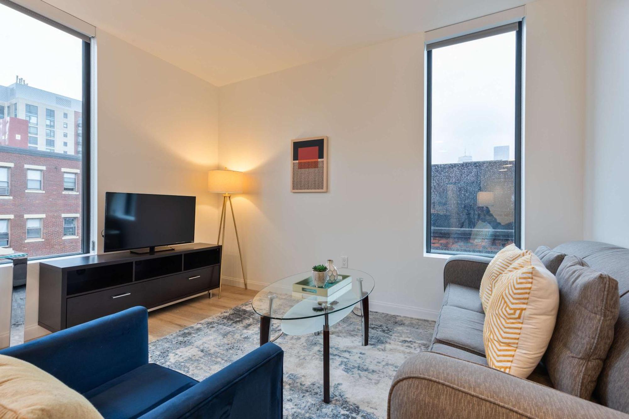 Apartment Gorgeous With Kitchen-idl-332