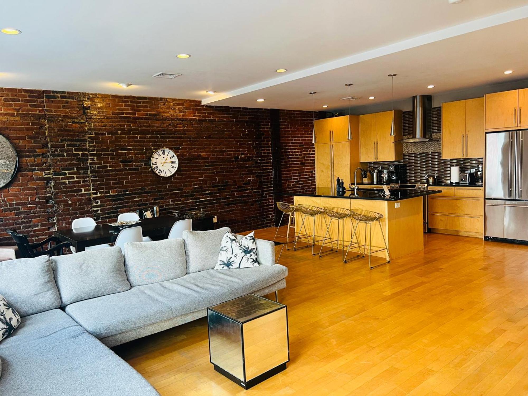North End Harbor View Condo. Free Parking * Boston