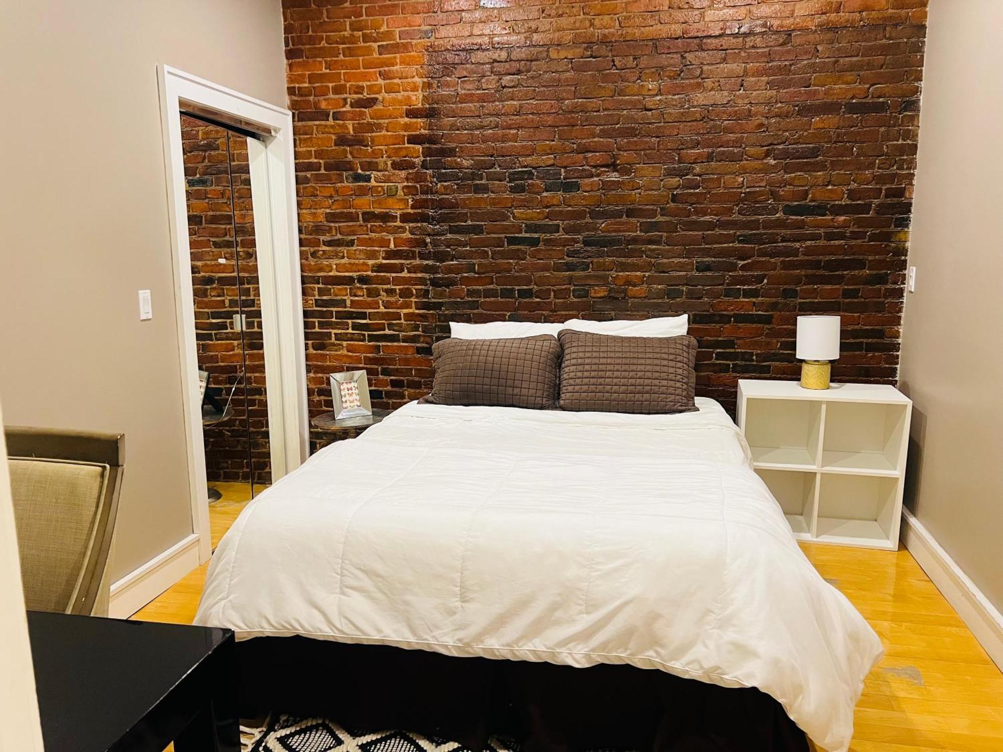North End Harbor View Condo. Free Parking Boston