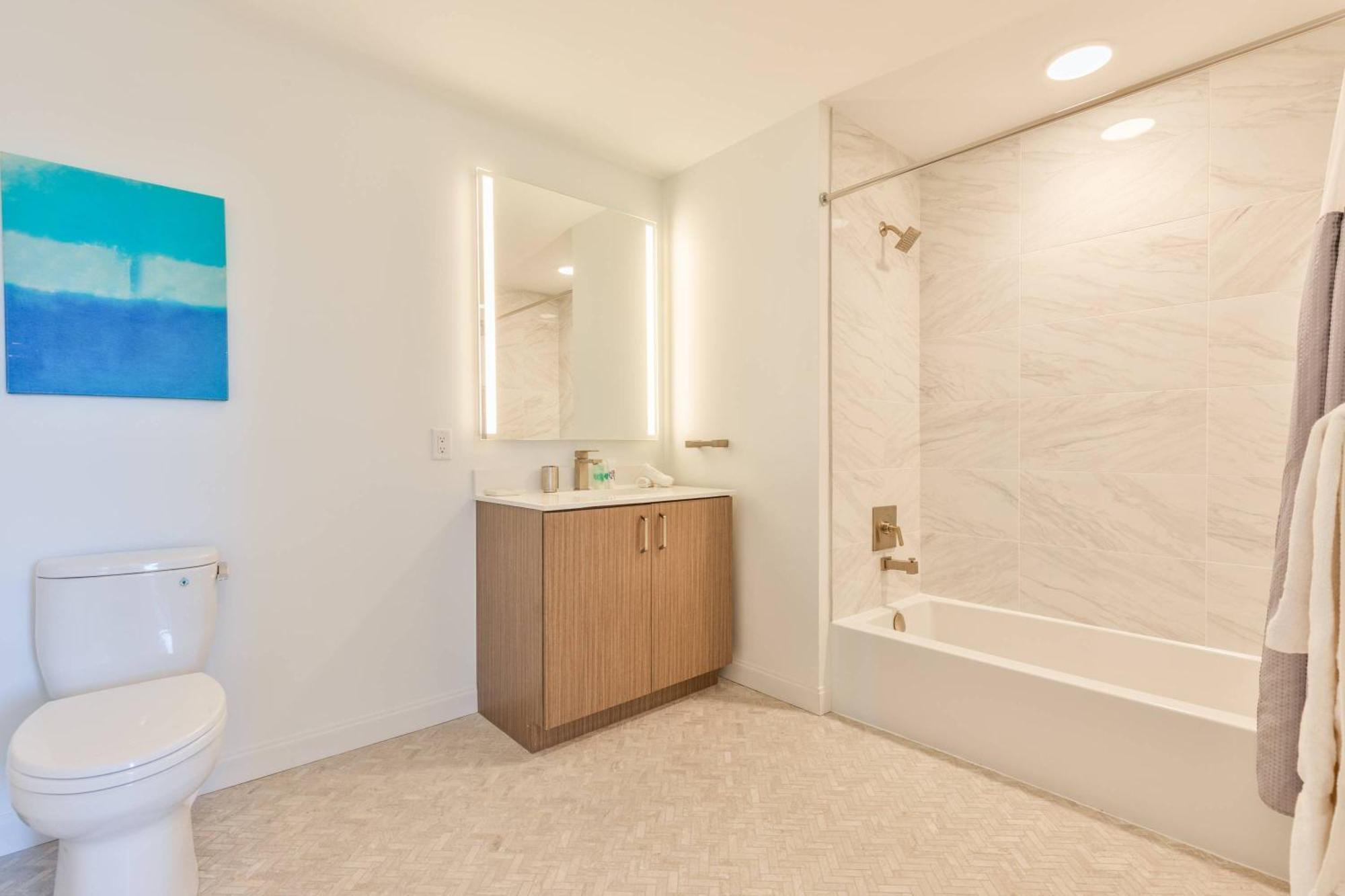 Luxury With Kitchen And Gym * Boston