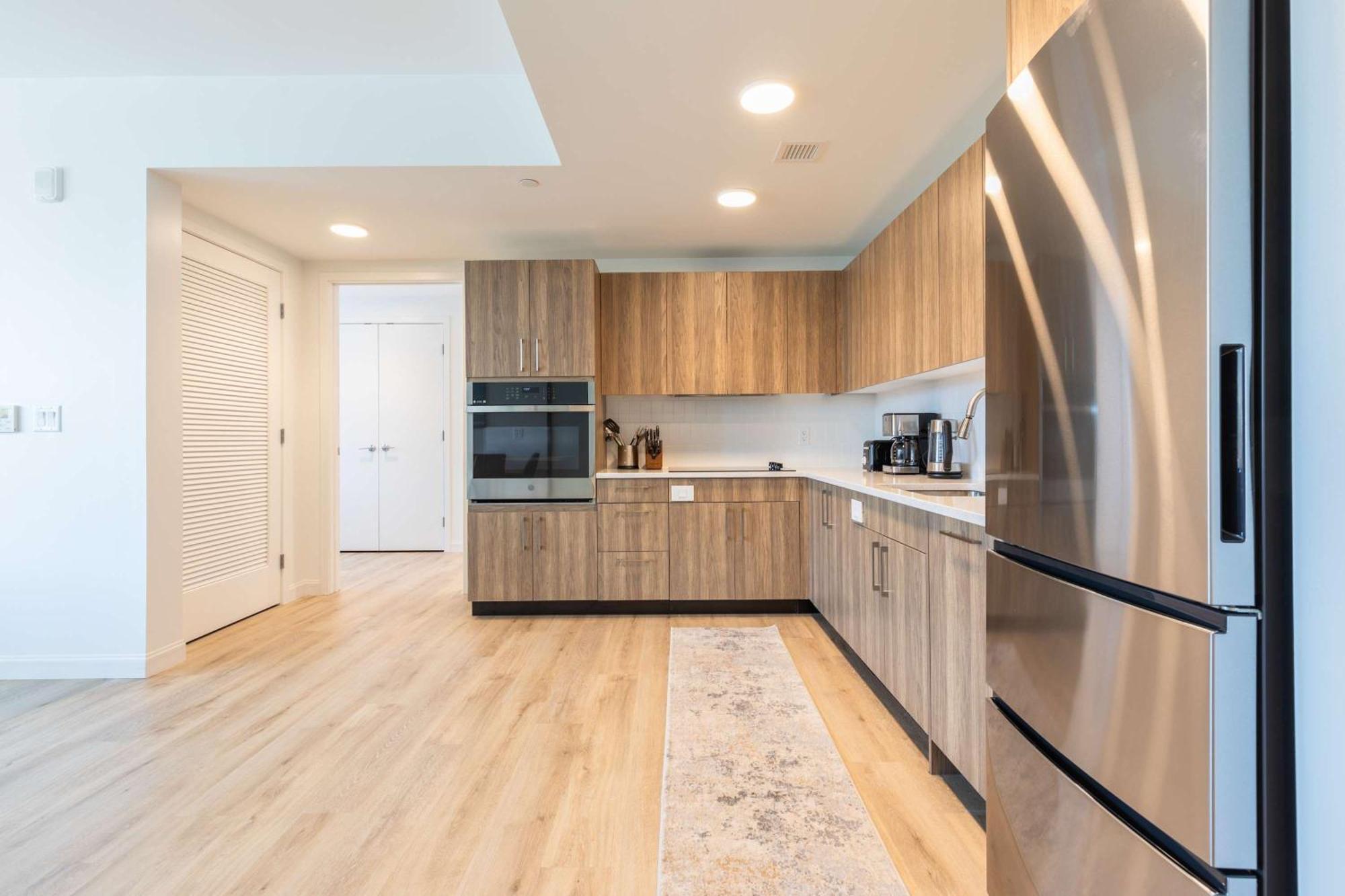 Luxury With Kitchen And Gym