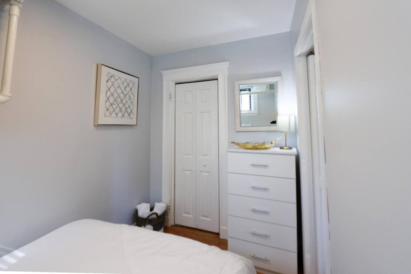 Allston 2br Retreat W Private Entrance & Comfort Apartment