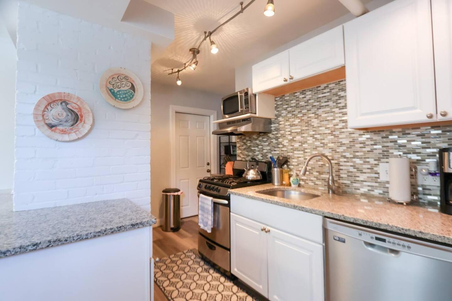 Allston 2br Retreat W Private Entrance & Comfort * Boston
