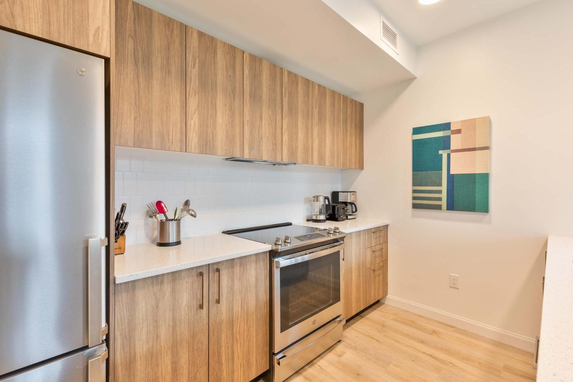 Private With Kitchen & Gym-idl-550 * Boston