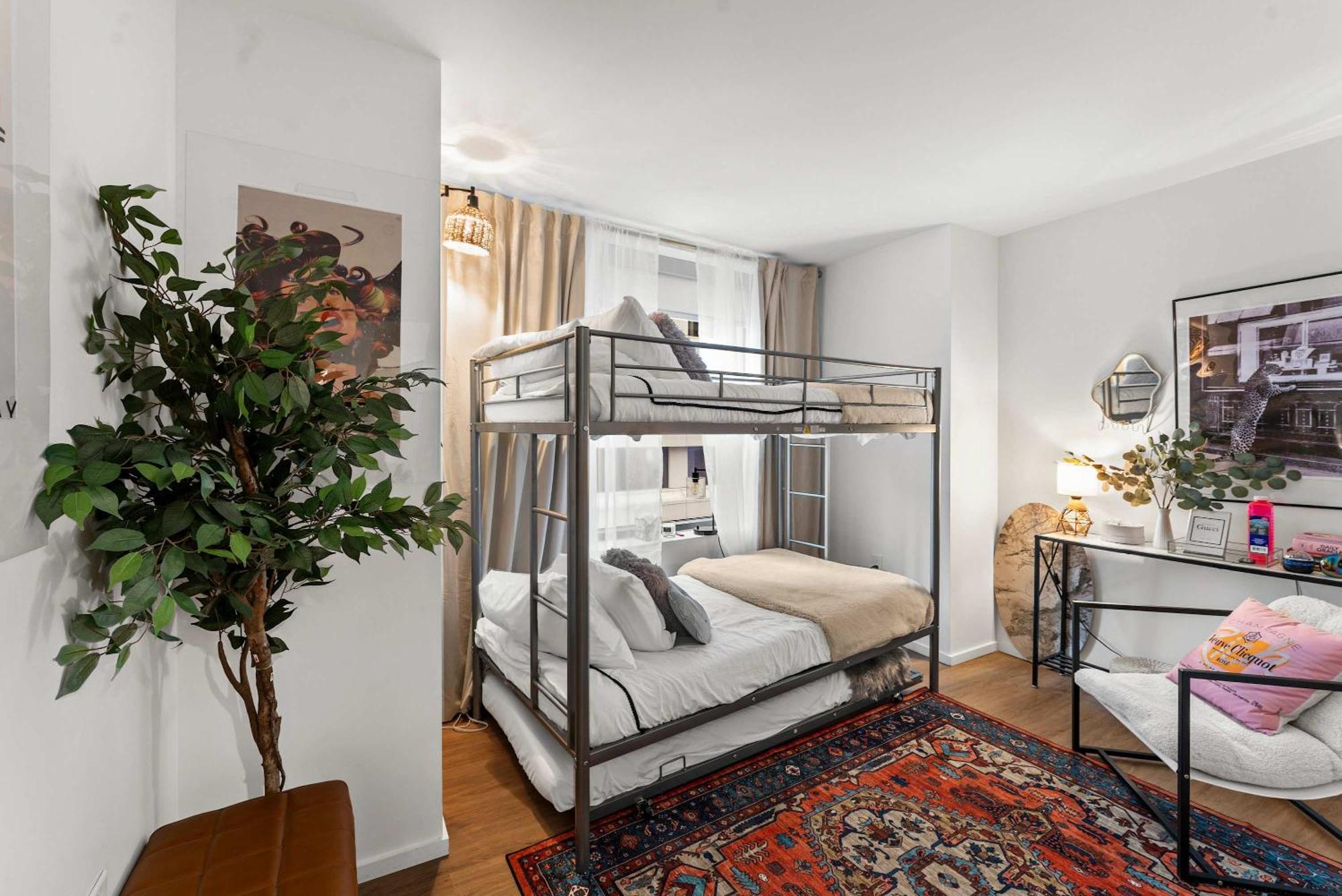 Apartamento The Dazzling Two-bedroom Two-bath In South End *