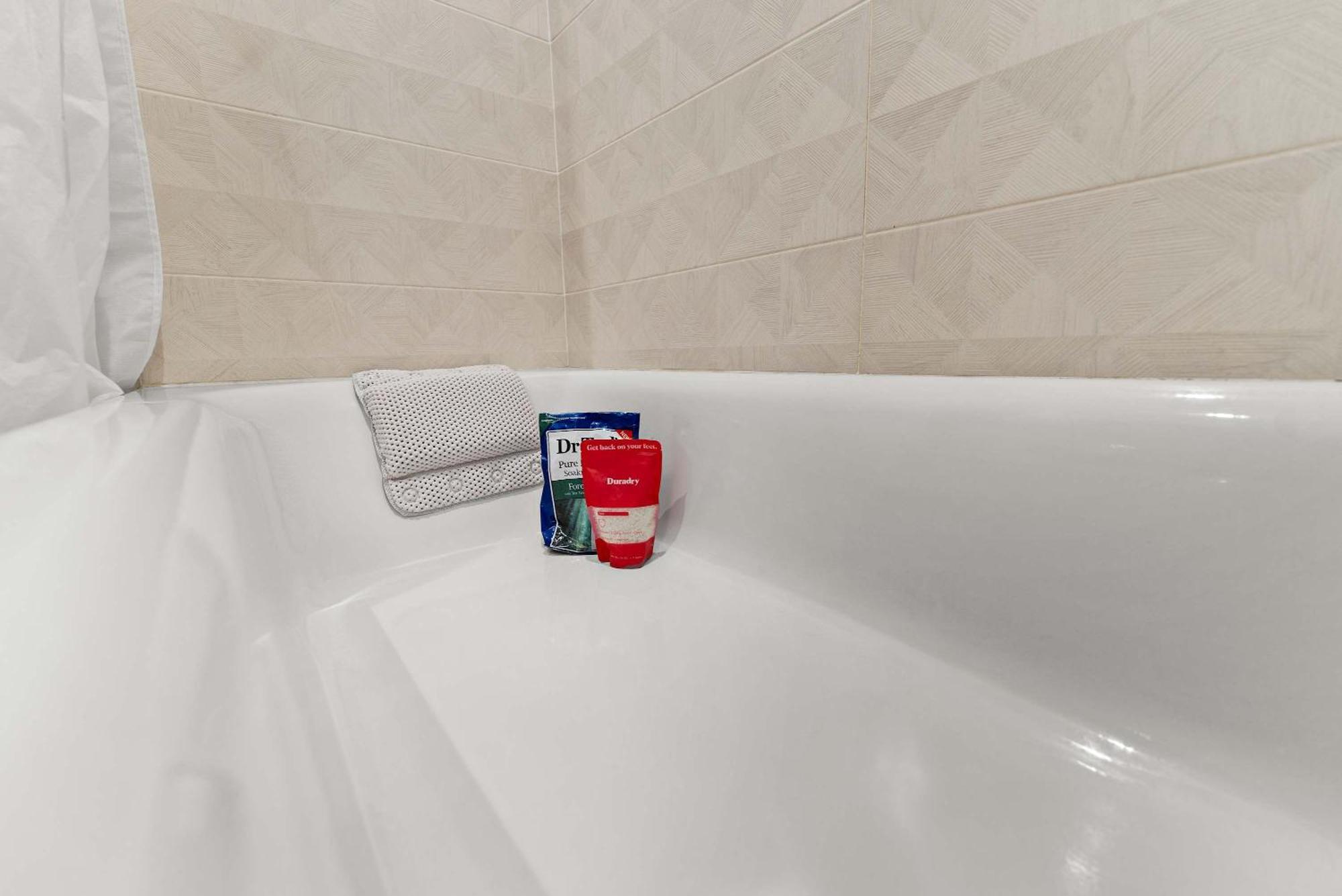 Apartamento The Dazzling Two-bedroom Two-bath In South End
