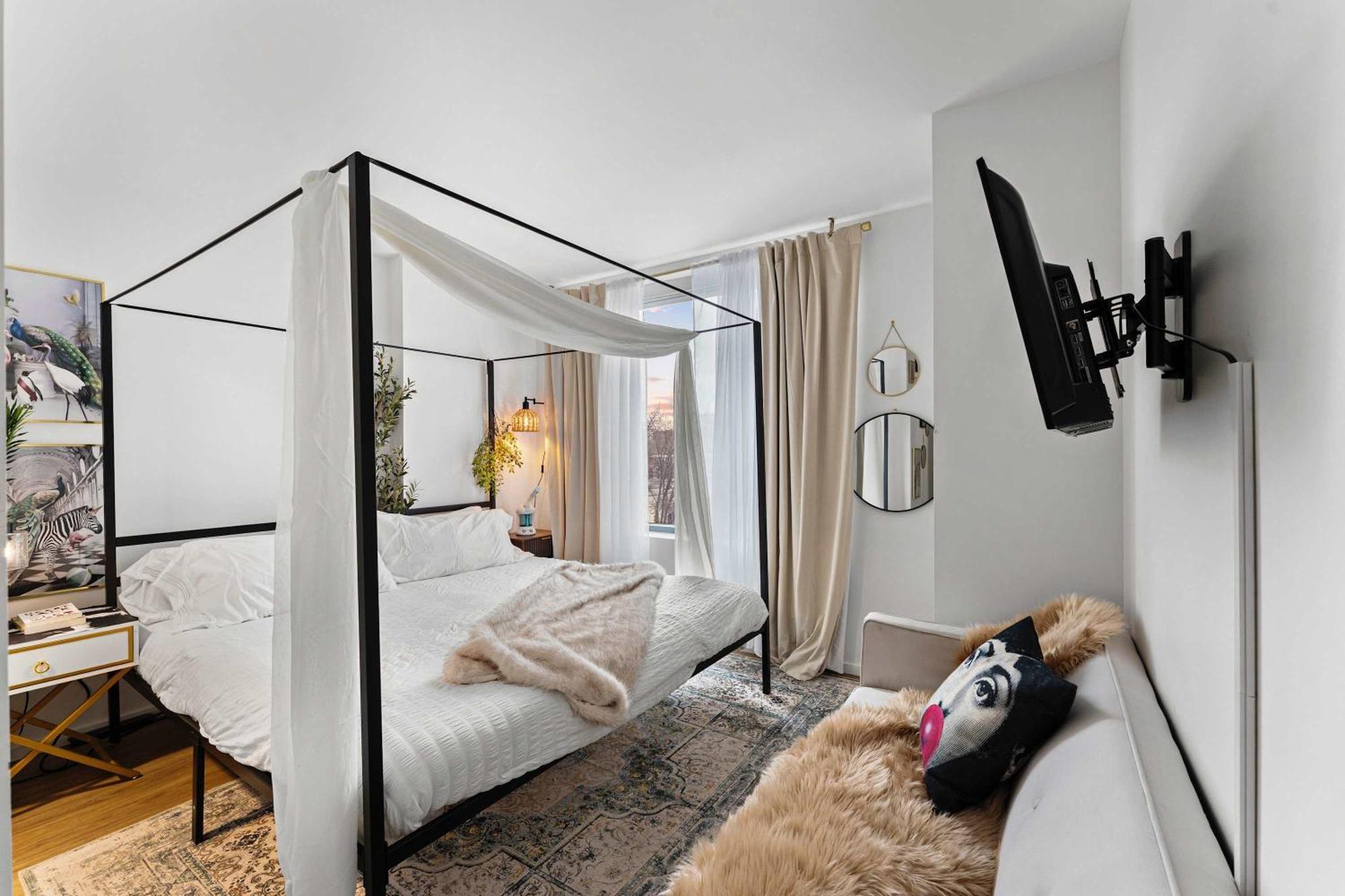 The Dazzling Two-bedroom Two-bath In South End Apartamento *