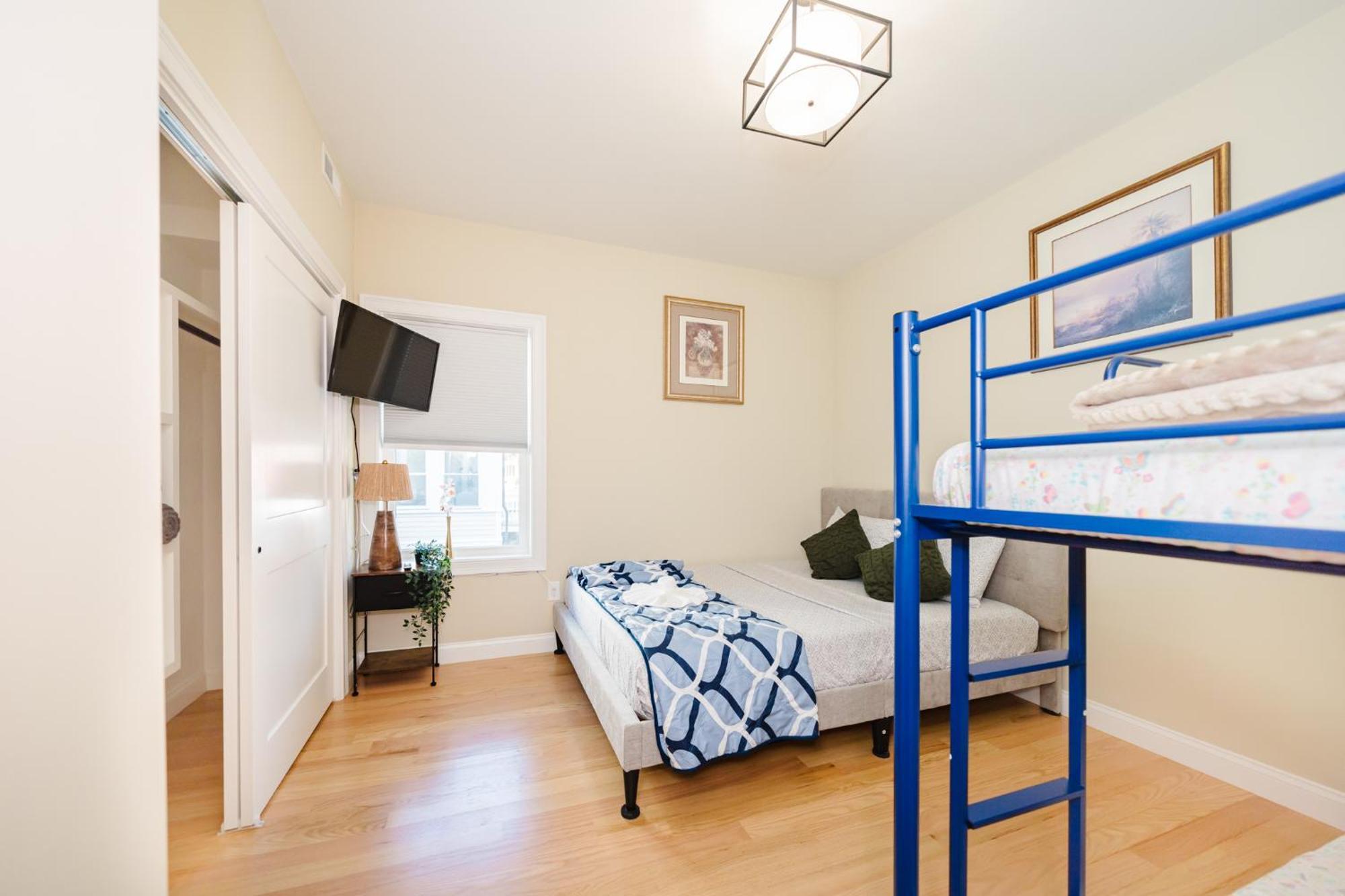 60-2 New Renovated Apartment Boston