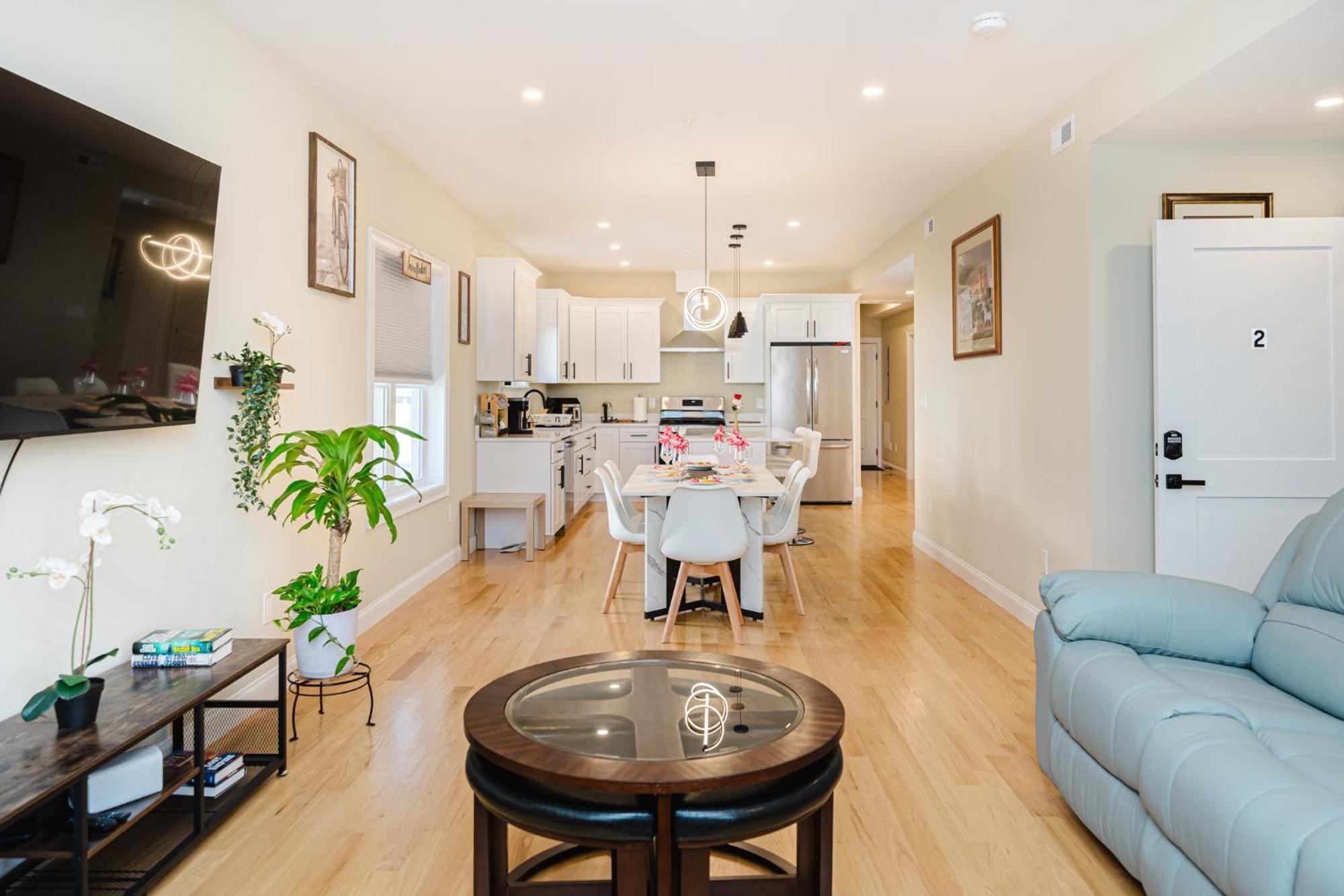 Apartment 60-2 New Renovated Boston