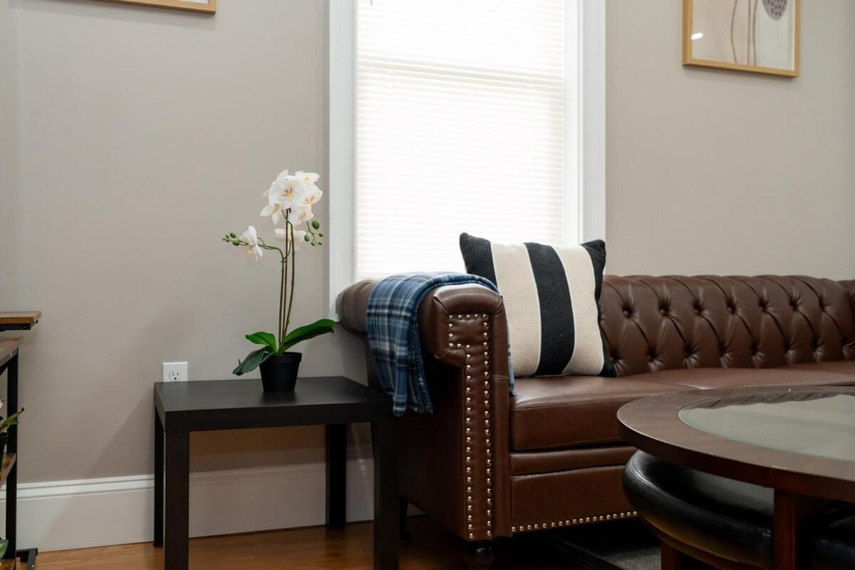 558-3 3Br Boston - Renovated Nest Near Aquarium Boston