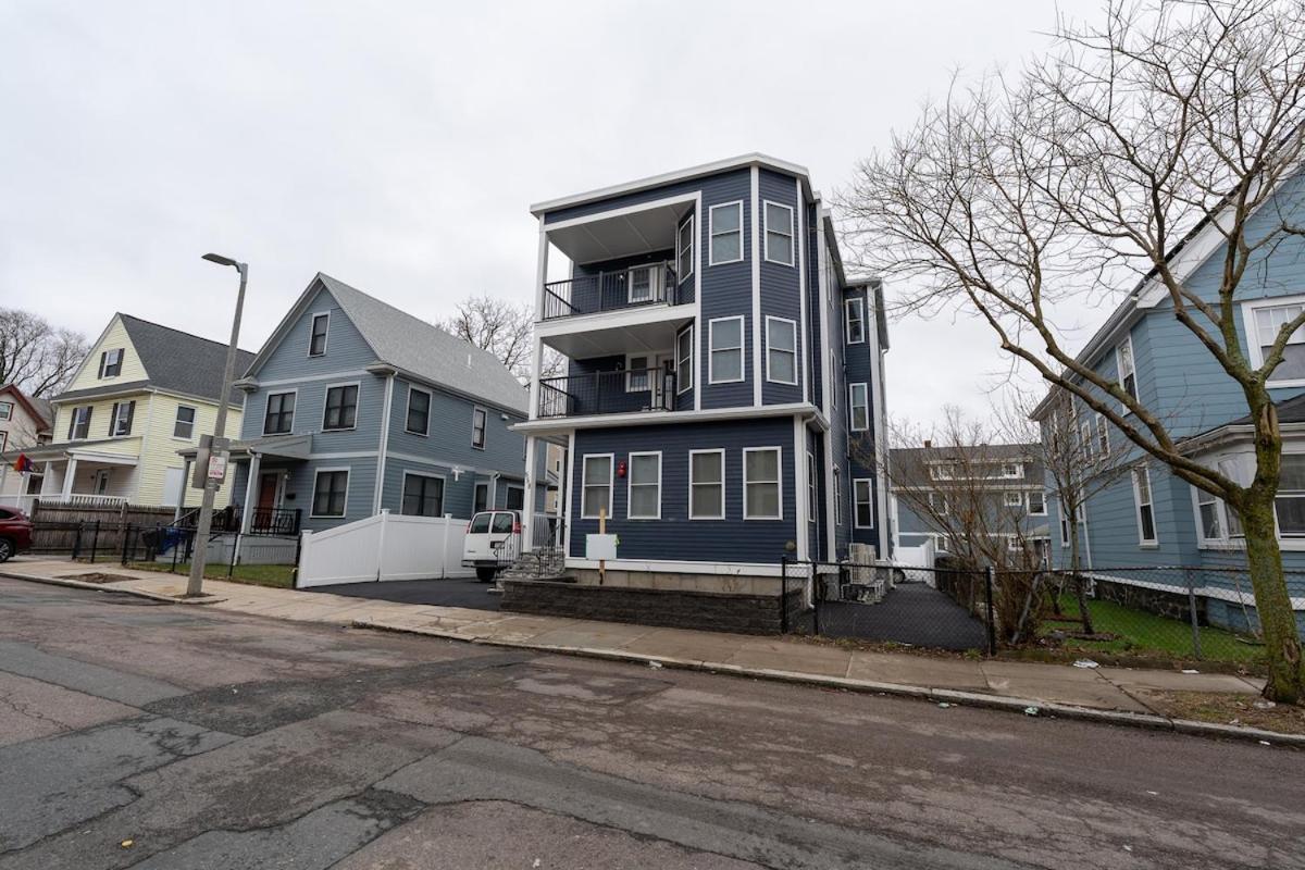 558-3 3Br Boston - Renovated Nest Near Aquarium Apartment *
