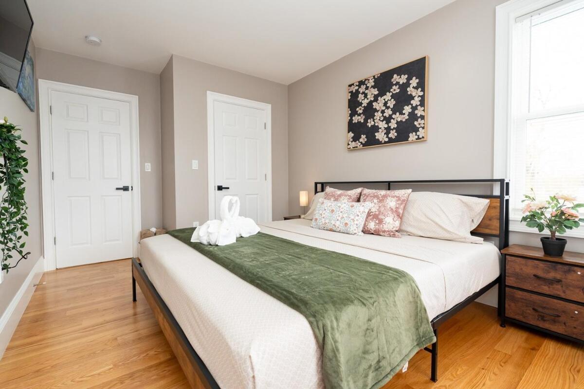 558-3 3Br Boston - Renovated Nest Near Aquarium Boston