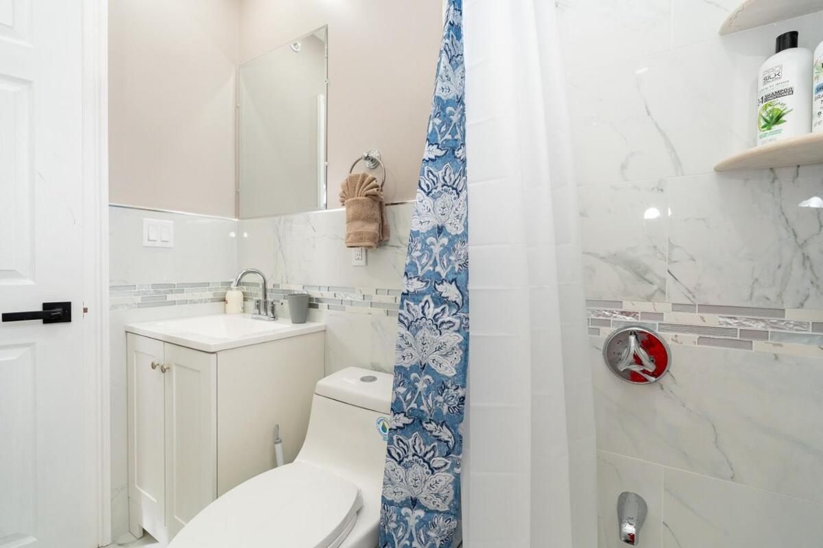 558-1 3Br Boston - Renovated Nest Near Aquarium Apartment *