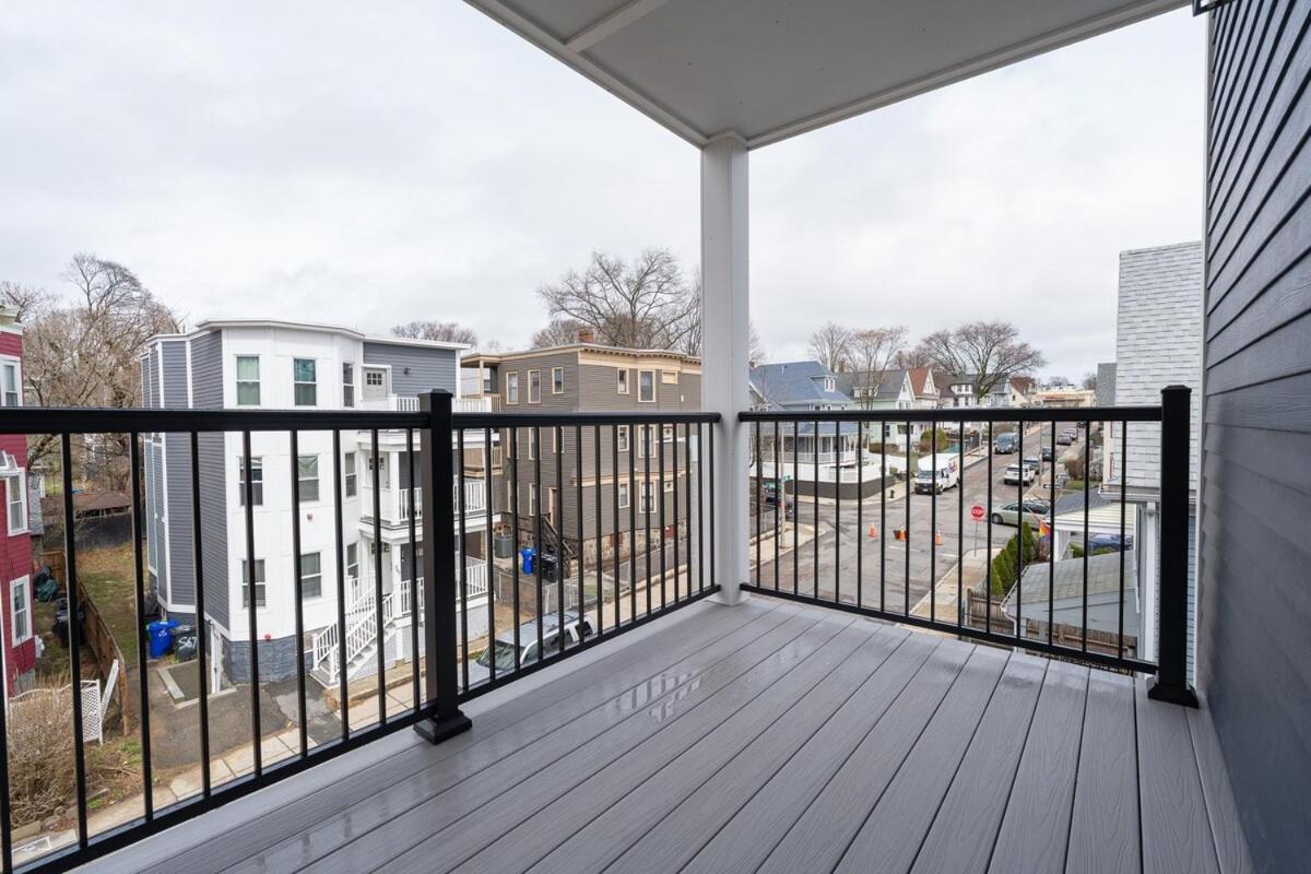 558-1 3Br Boston - Renovated Nest Near Aquarium