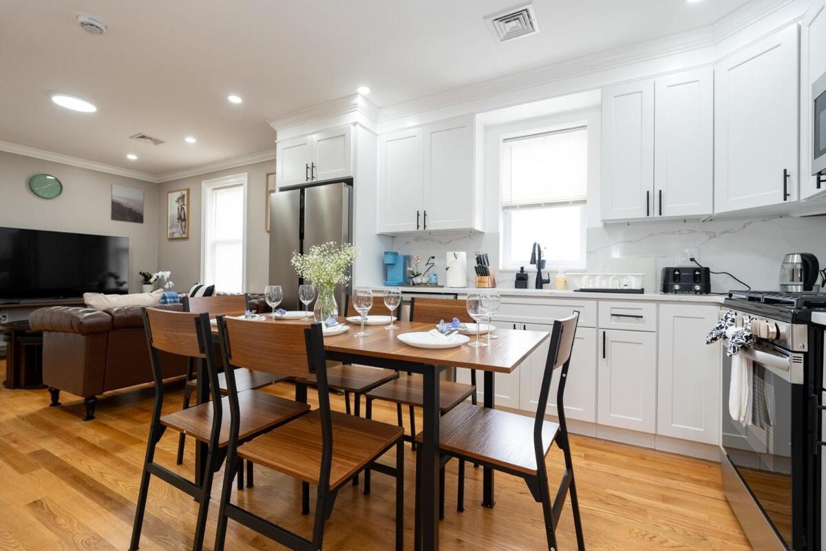 558-1 3Br Boston - Renovated Nest Near Aquarium Boston