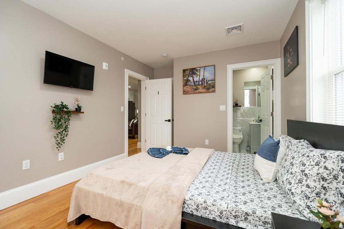 558-1 3Br Boston - Renovated Nest Near Aquarium Apartment