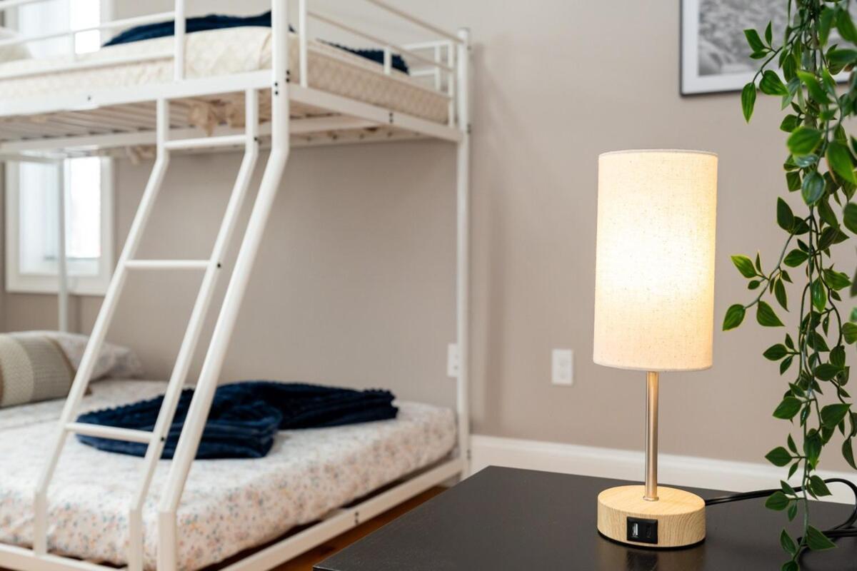 558-1 3Br Boston - Renovated Nest Near Aquarium Boston