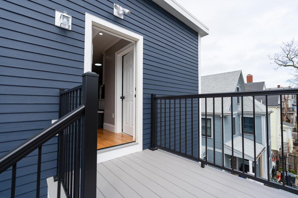 558-1 3Br Boston - Renovated Nest Near Aquarium * Boston