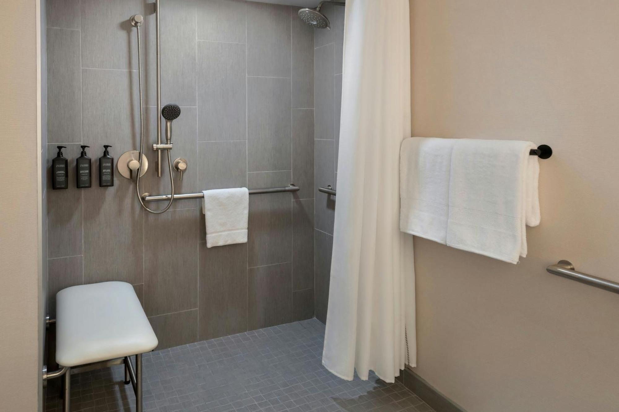Sheraton 4* Boston