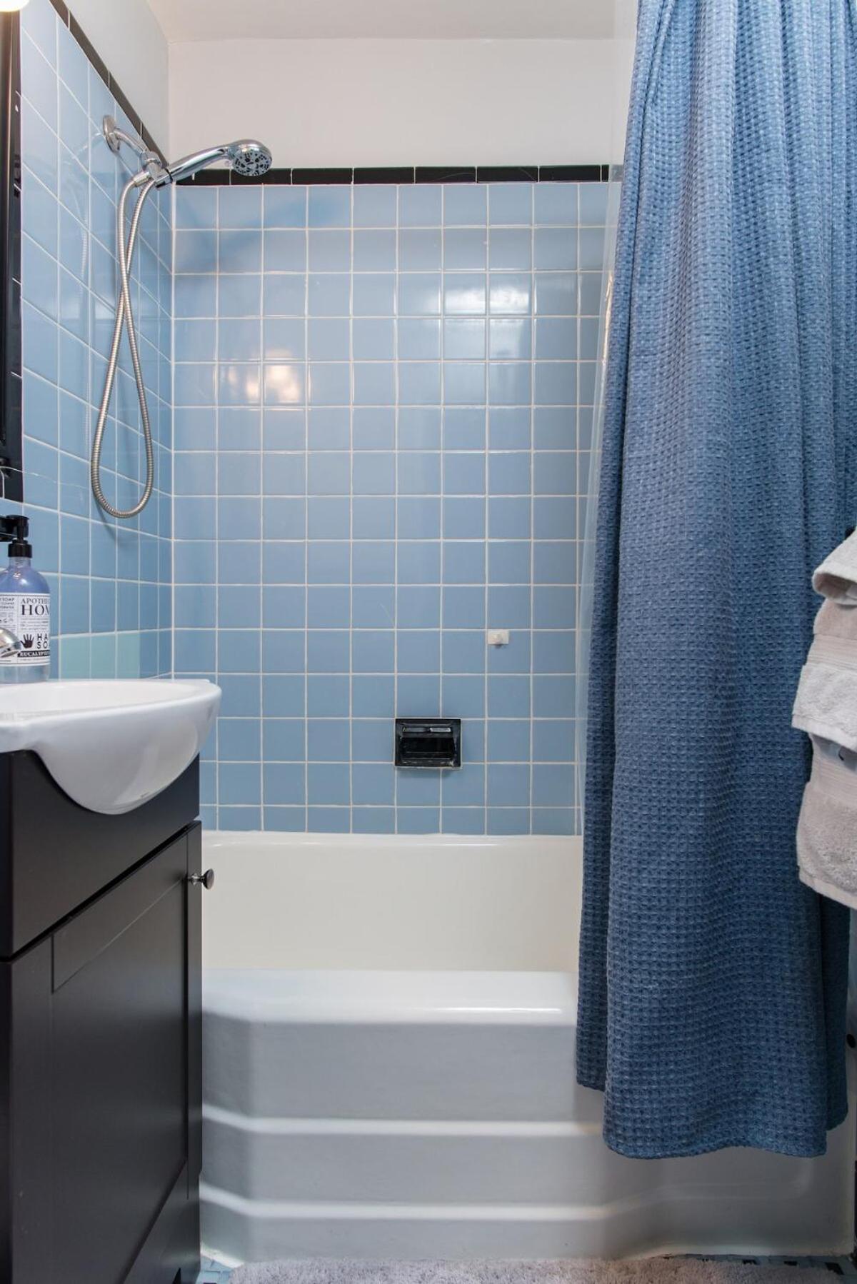Downtown Location Famous Nightlife Chinatown With Bed Full Of Promises! Apartment Boston