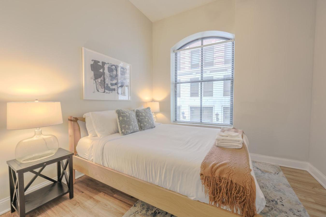 Airy 2br In Fidi Walk Anywhere Apartment *