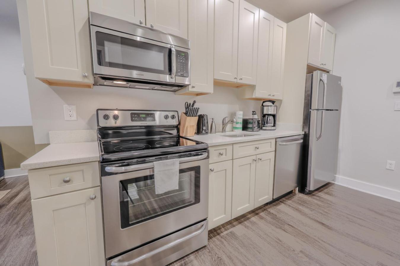 Financial District 1br Walk To Anything Boston
