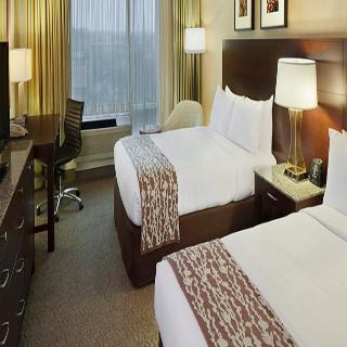 Doubletree By Hilton Bayside Boston