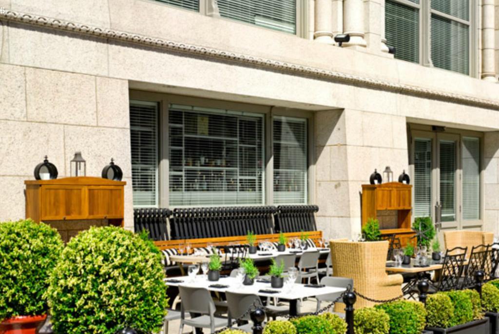 Hotel Ames Hotel, Curio Collection By Hilton