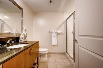 Global Luxury At Fenway Park South *