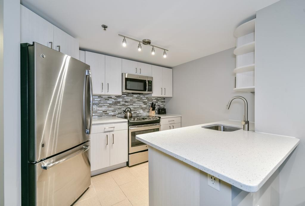 Harbor View Luxury Suites Apartment