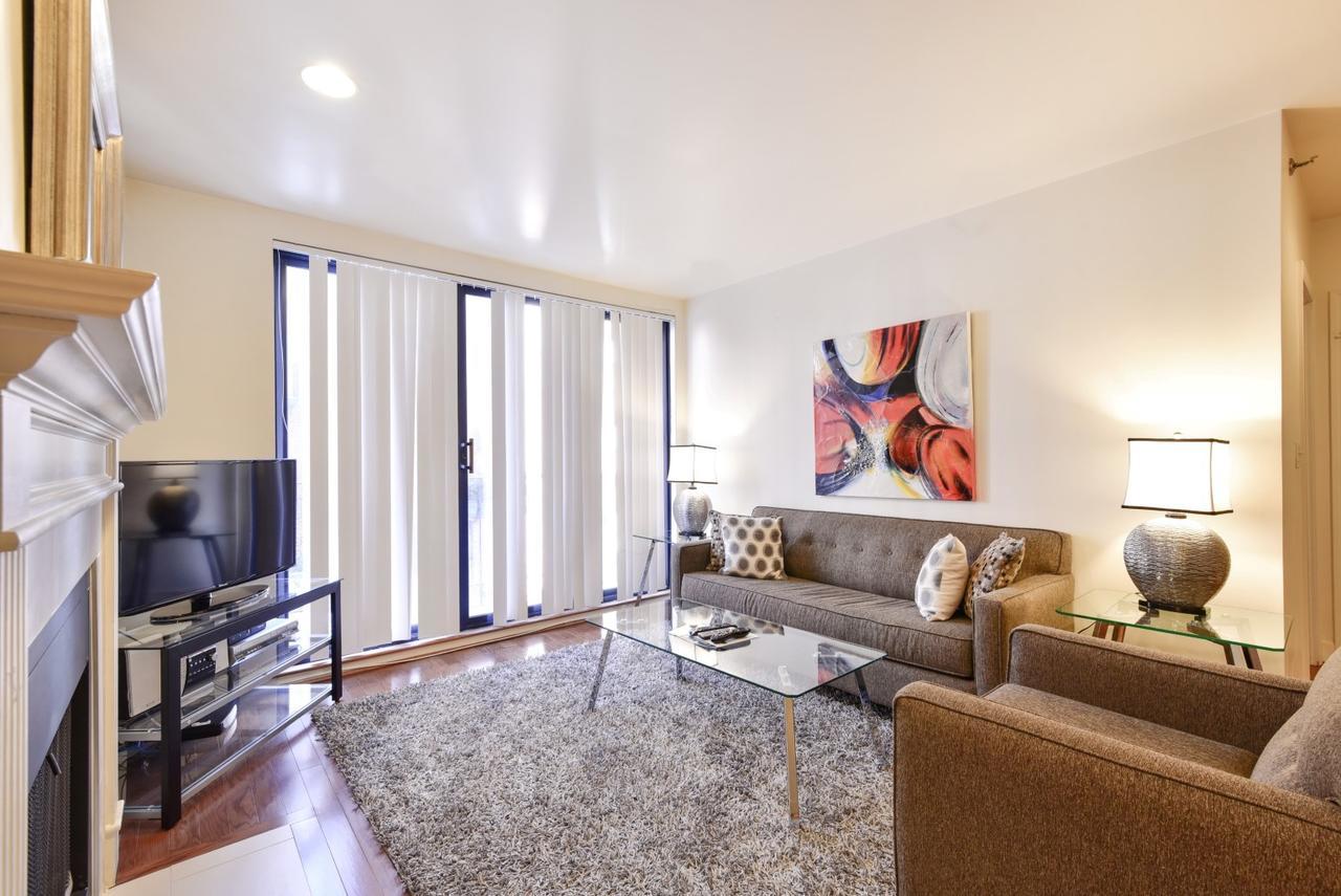 Global Luxury Back Bay Apartment
